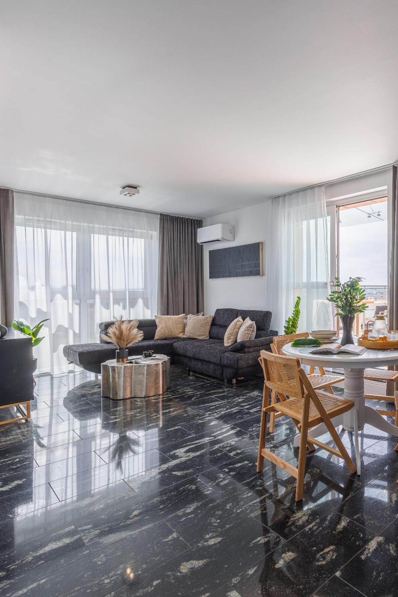 Emihouse Riverside Premium & Free Parking Apartament *
