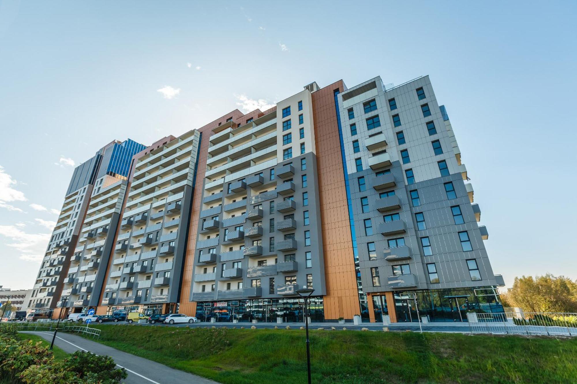 Emihouse Riverside Premium & Free Parking Apartament *