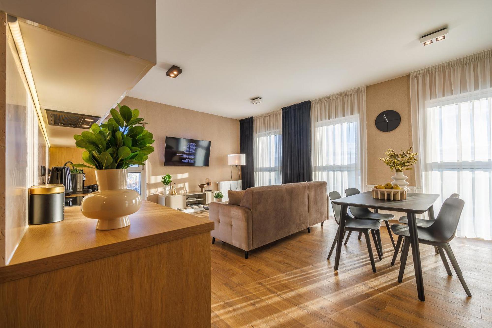 Emihouse Riverside Premium & Free Parking Apartament *